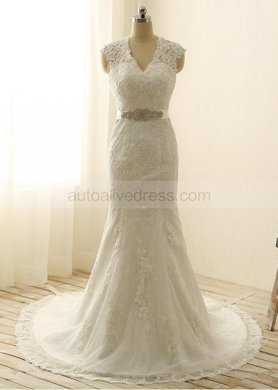 Mermaid Ivory Lace Tulle Keyhole Back Long Wedding Dress